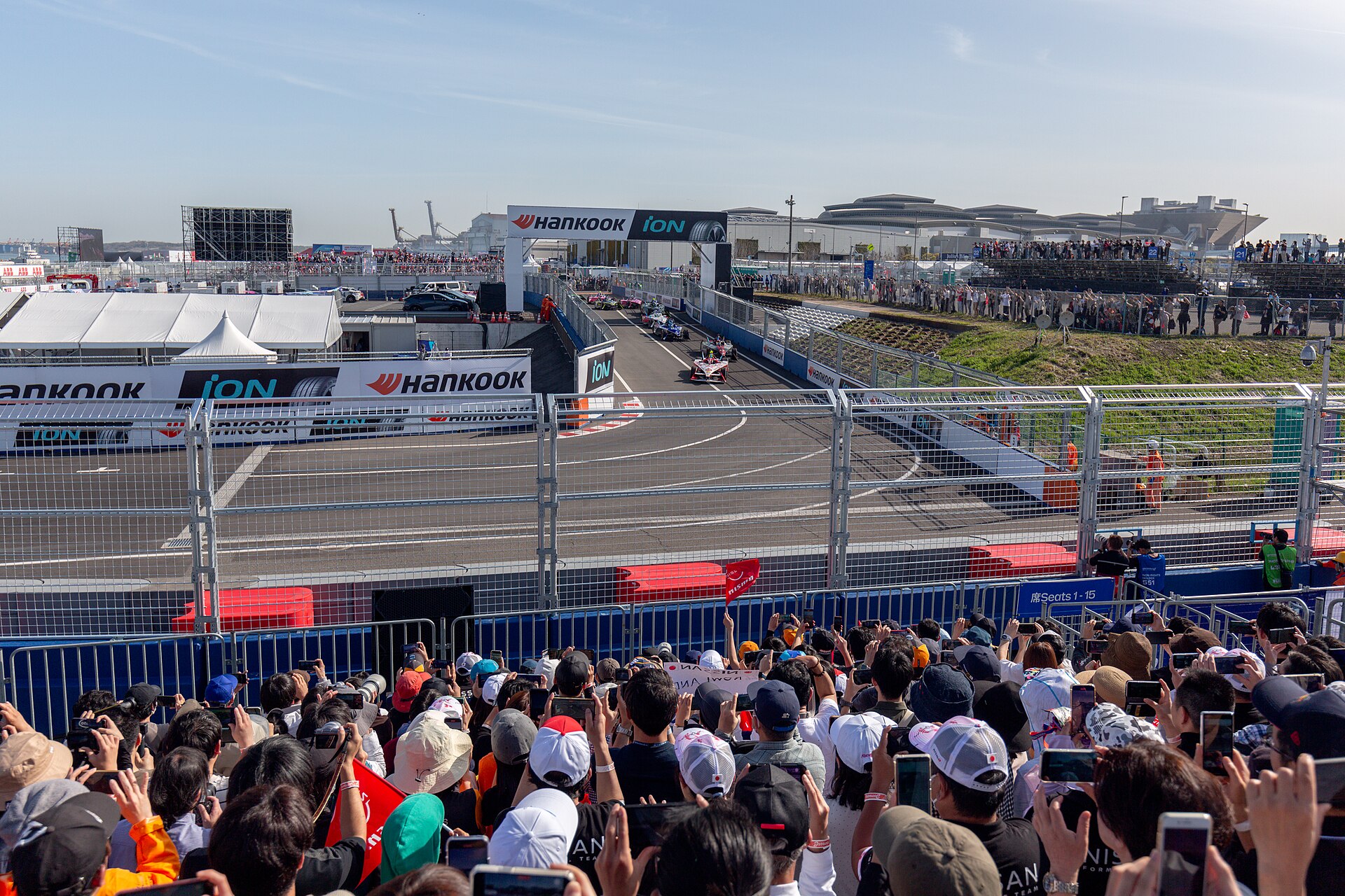 Archiv: Rennstart beim Tokio E-Prix 2024.